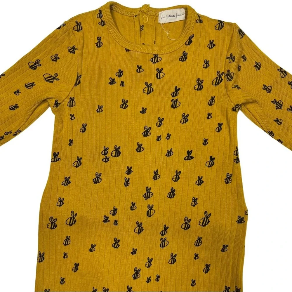 Fin &‎ Vince Bees Footed Romper